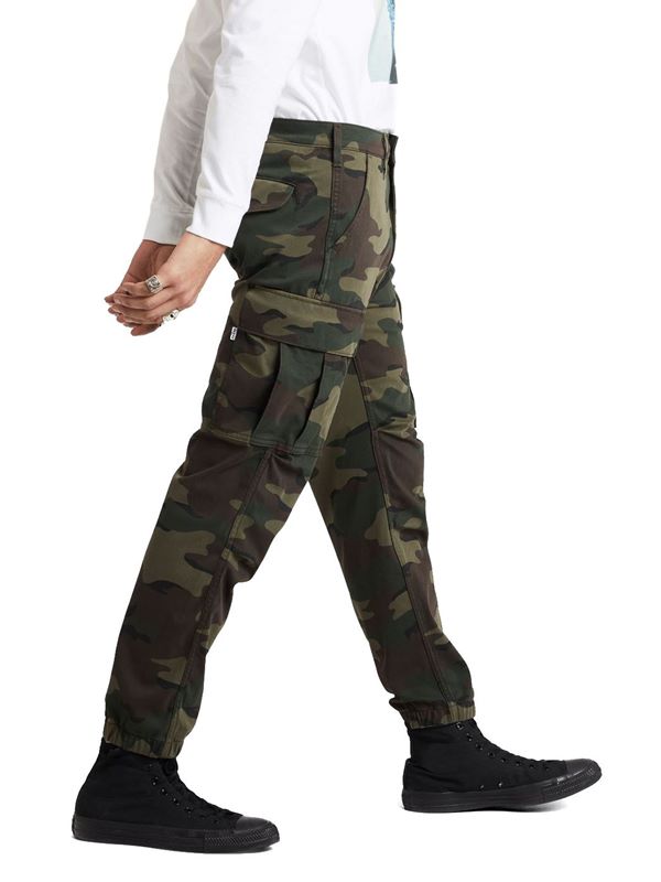 Tapered Cargo Pants In Wave Camo 