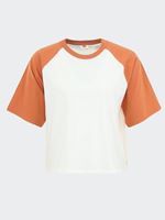 Levi's® Women's Throwback Baseball T-Shirt In Autumn Leaf